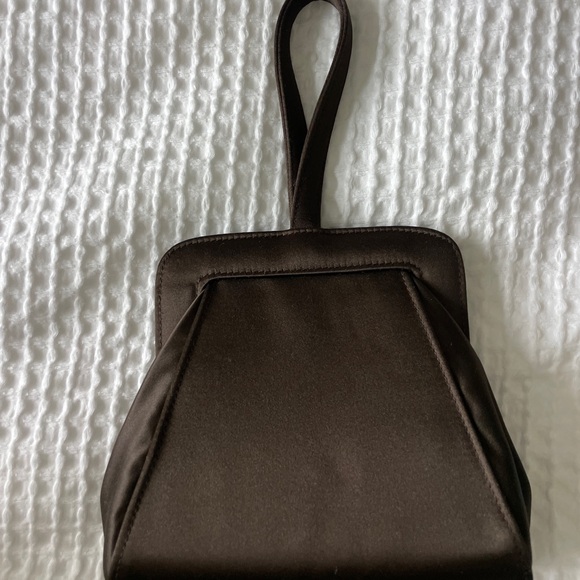 Elegant Brown Evening Clutch - Picture 4 of 10